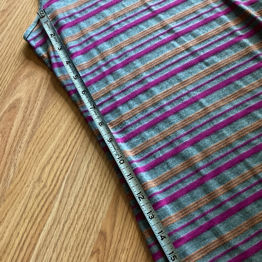 Striped fitted dress - Picture 6 of 10